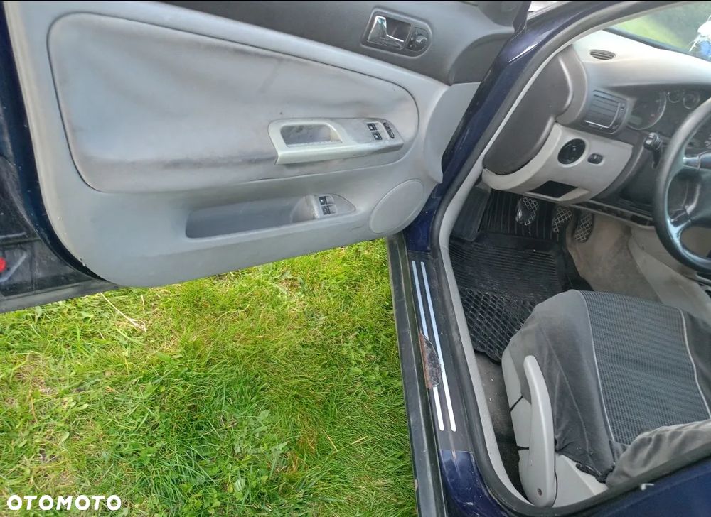 Volkswagen Passat Variant 1.9 TDI - 6