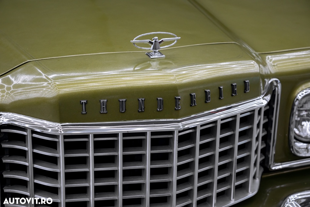 Ford Thunderbird - 3