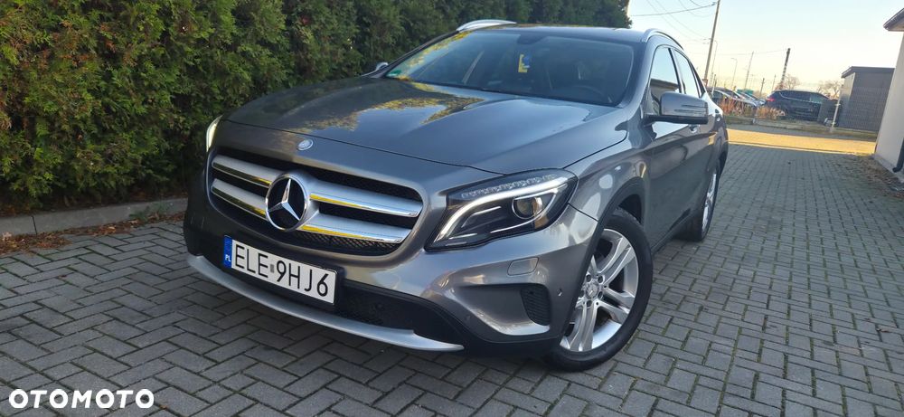 Mercedes-Benz GLA 250 7G-DCT StreetStyle - 1