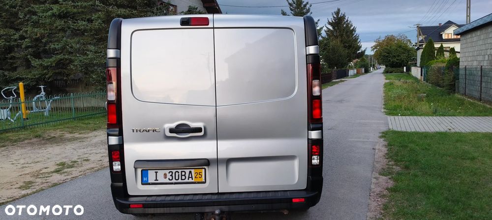 Renault TRAFIC LONG BRYGADÓWKA 6 OSÓB - 24
