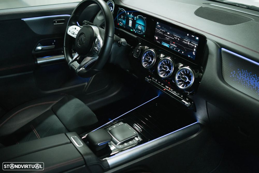 Mercedes-Benz EQA - 10