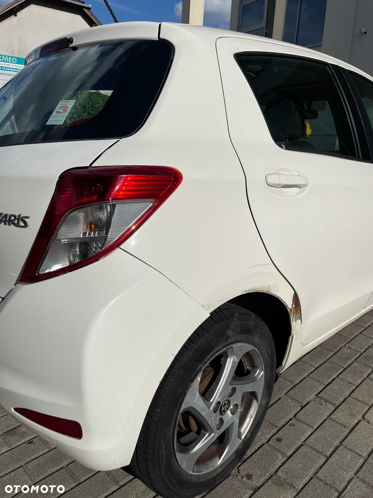 Toyota Yaris - 8