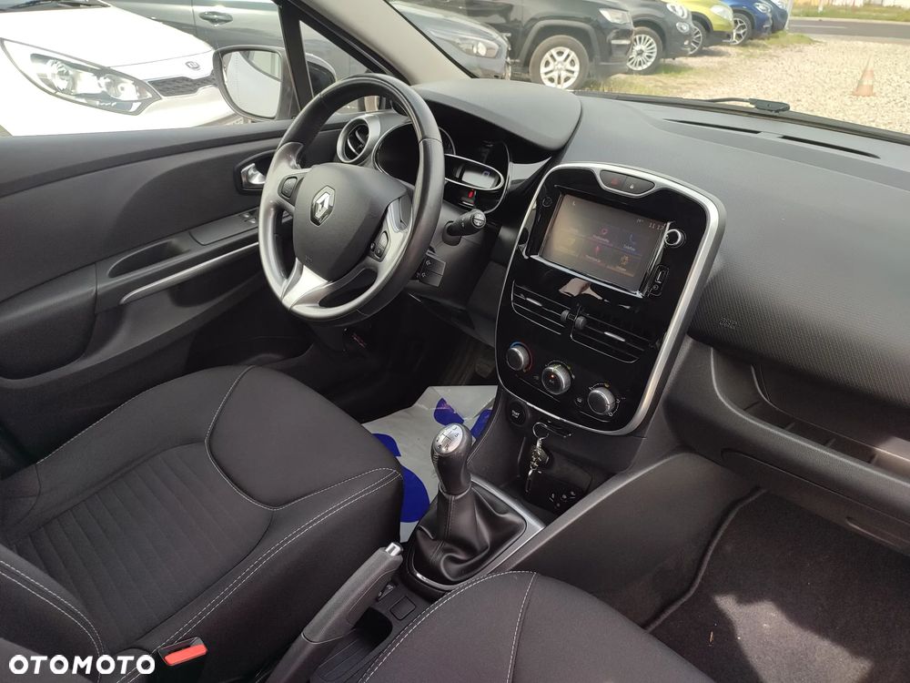 Renault Clio - 23