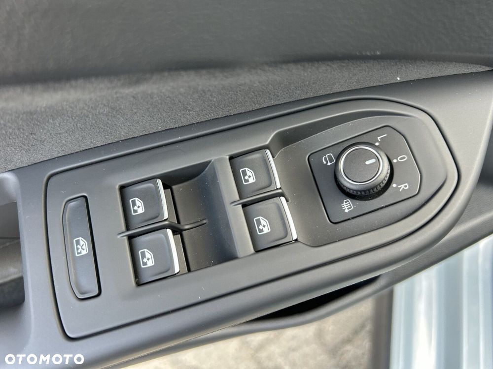 Volkswagen Golf - 22