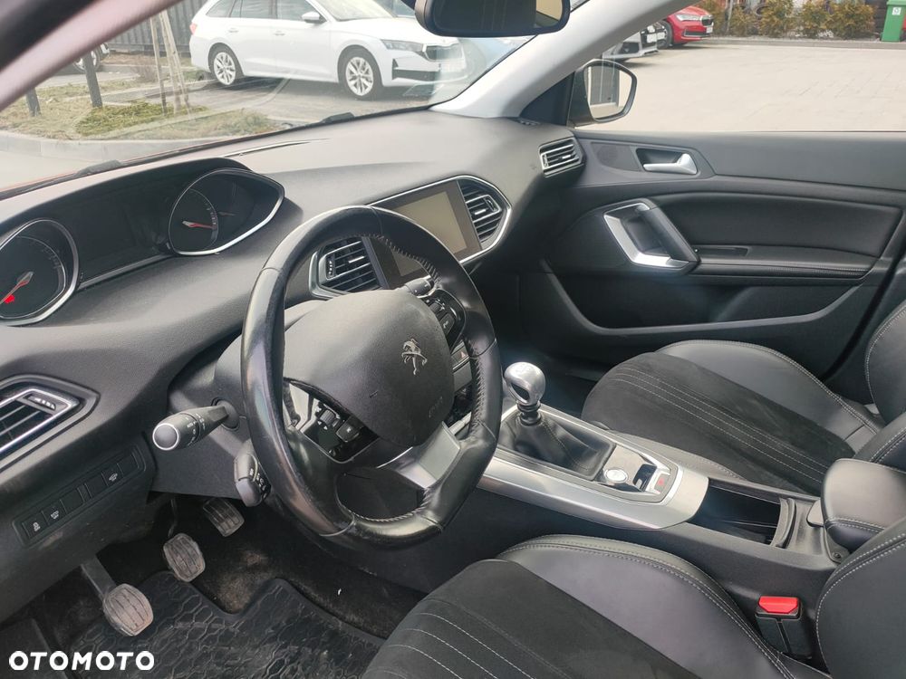 Peugeot 308 2.0 Blue HDi Allure S&S - 12