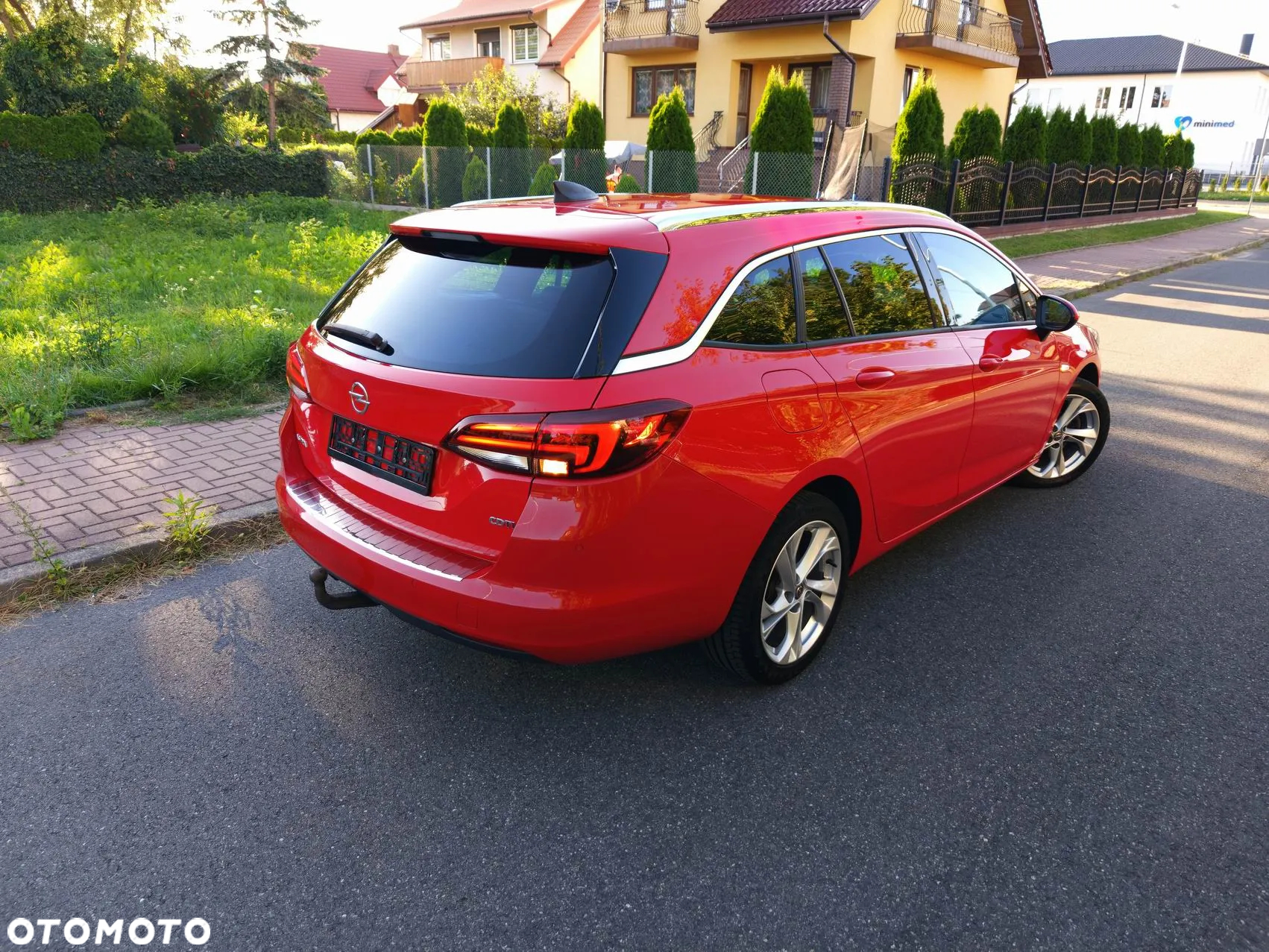 Opel Astra IV 1.6 CDTI Cosmo - 11
