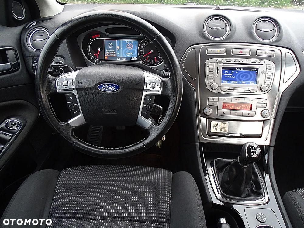 Ford Mondeo 2.0 Titanium - 27