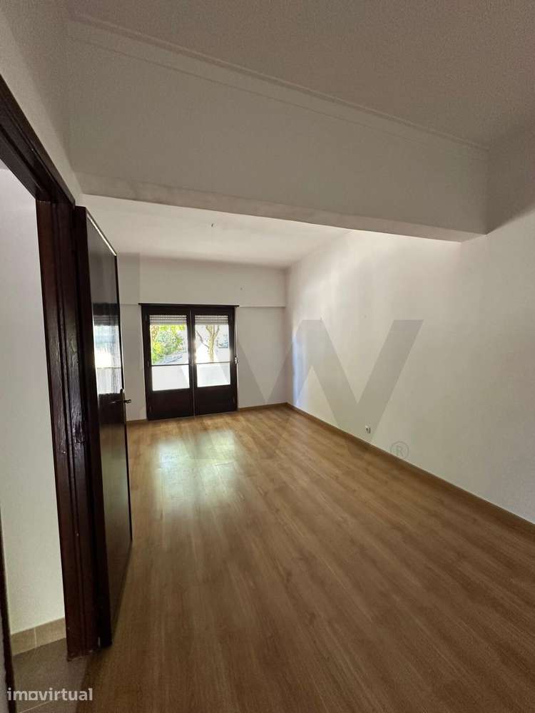 T2 com Varanda e Vista Rio – Localização Premium na Póvoa de Santa Iri - Grande imagem: 3/30
