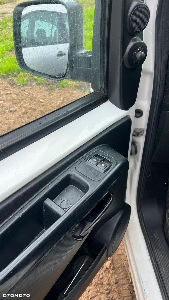 Fiat Fiorino Kombi Adventure - 8