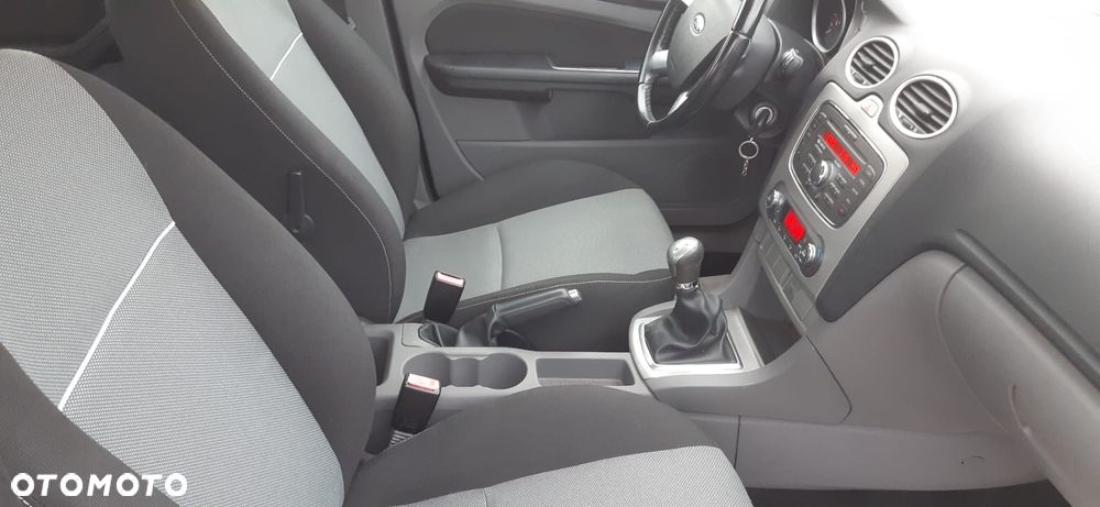 Ford Focus 1.6 TDCi Style - 19