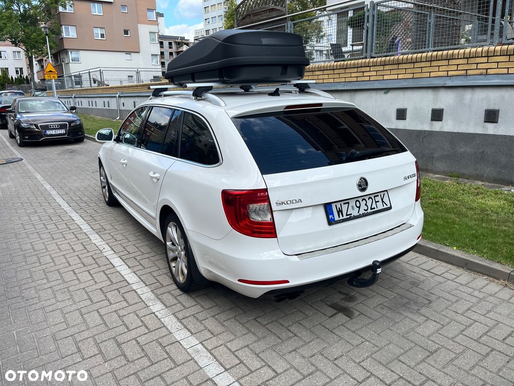 Skoda Superb 2.0 TDI Elegance DSG - 4