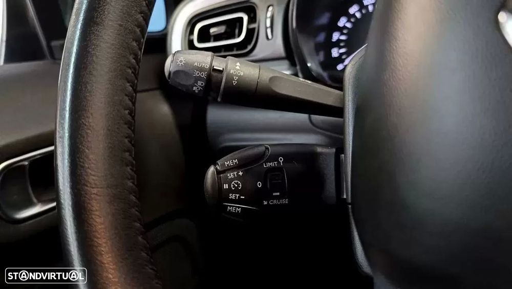 Citroën C3 1.2 PureTech Shine - 27