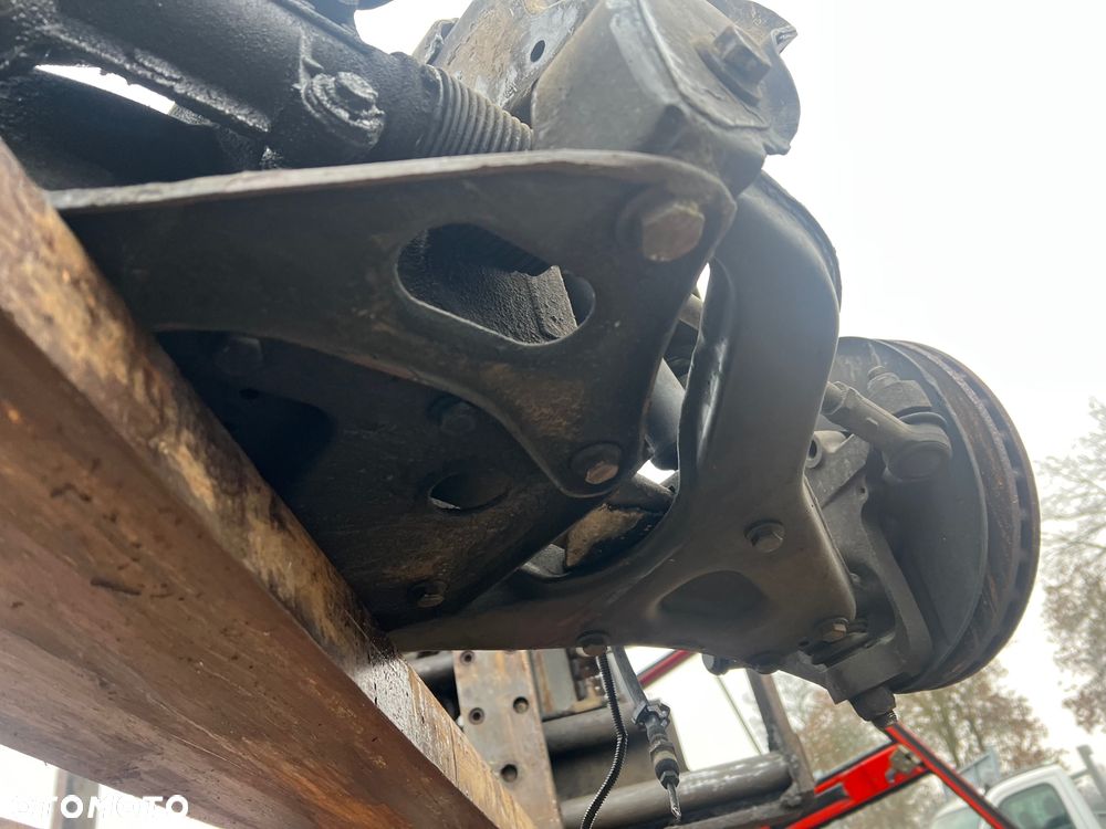 Zawieszenie przednie kompletne sanki belka Iveco Daily S bez korozji - 8