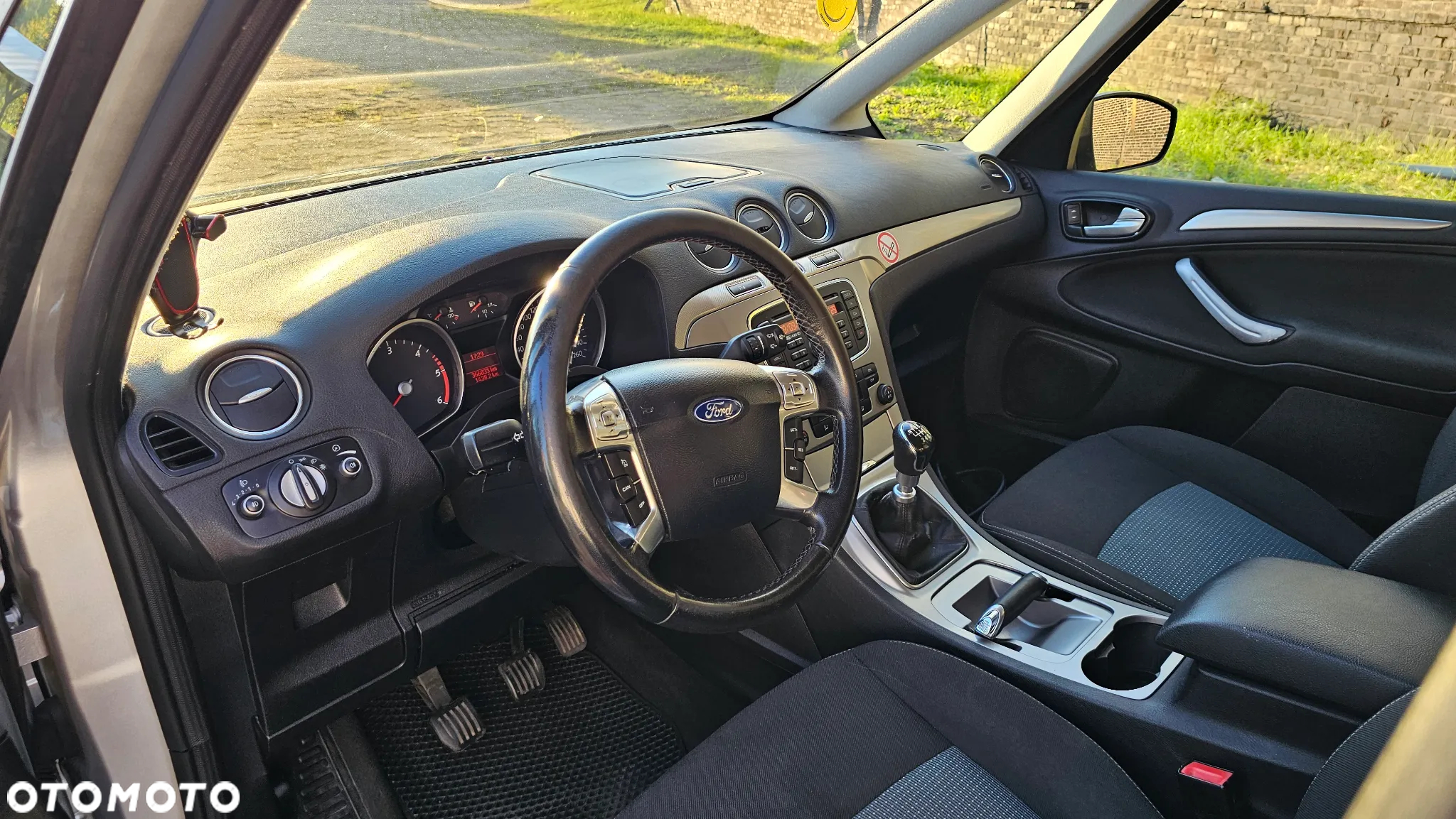 Ford Galaxy 2.0 TDCi Ambiente - 6
