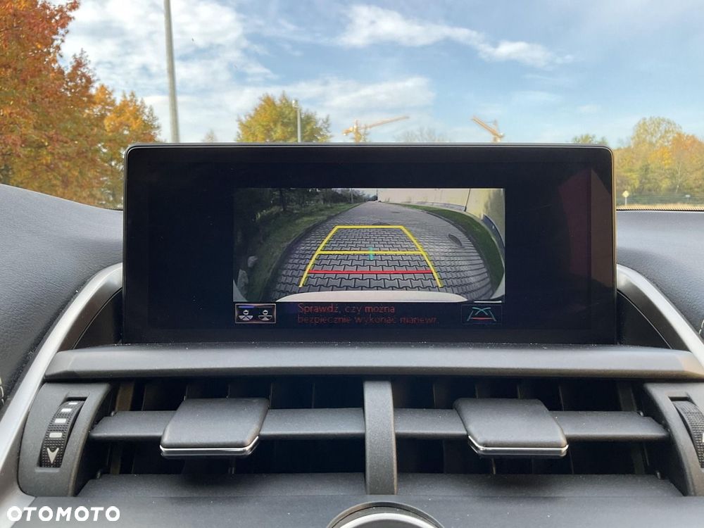 Lexus NX 300 Comfort AWD - 25