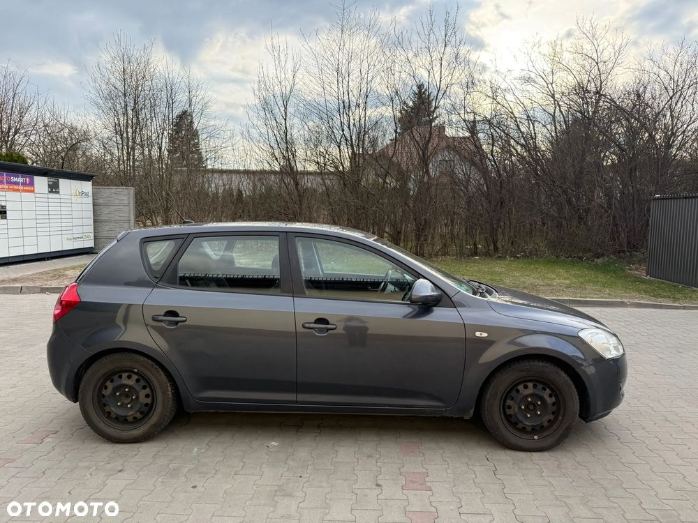 Kia Ceed 1.6 Crdi Optimum + - 6