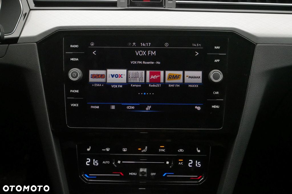 Volkswagen Passat 2.0 TSI Business DSG - 10