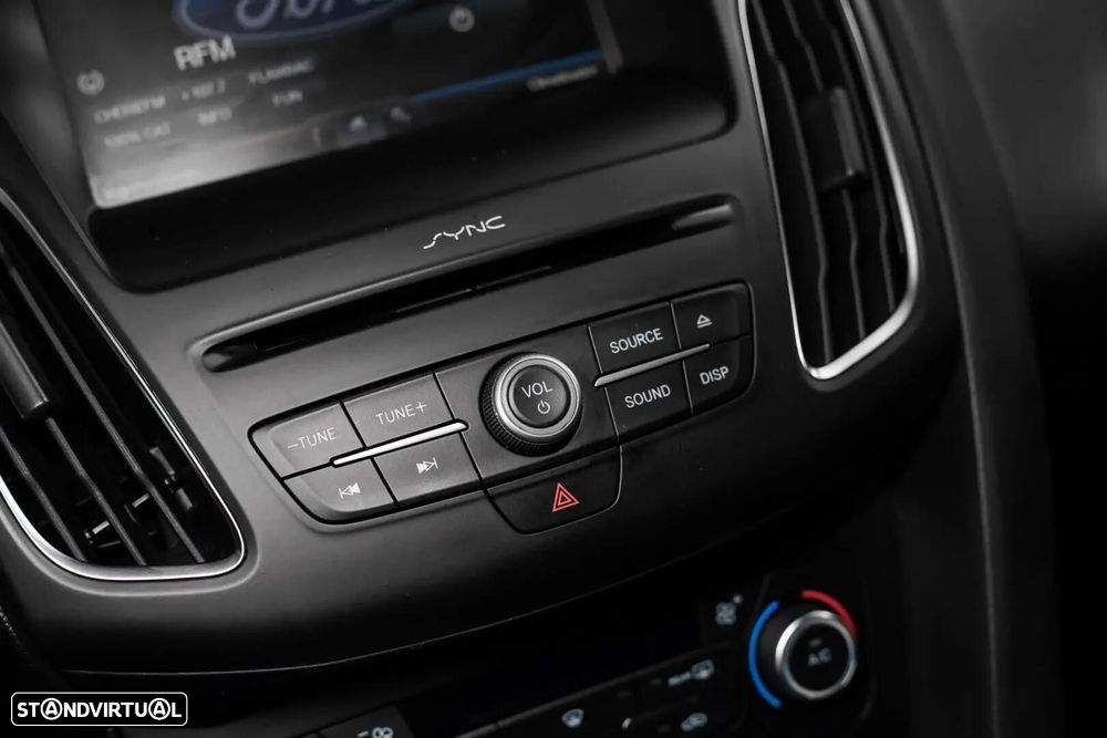 Ford Focus - 33