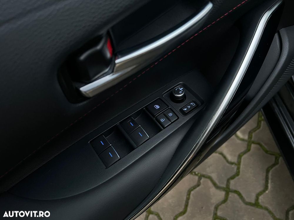 Toyota Corolla TS 2.0 184cp Hybrid Exclusive - 24