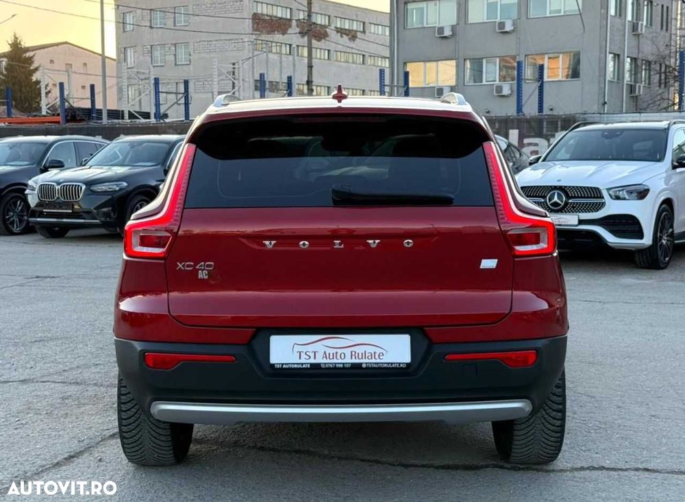 VOLVO XC40 2021 — imagine 35