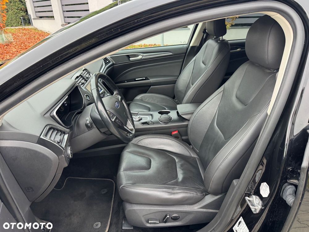 Ford Mondeo ver-2-0-ecoblue-titanium - 17