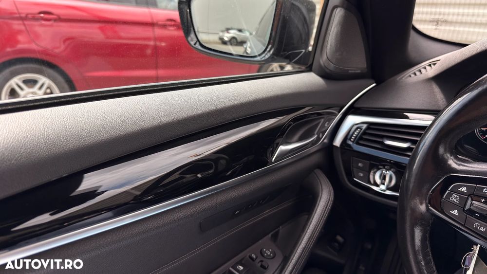 BMW Seria 5 530d Aut. Sport Line - 9