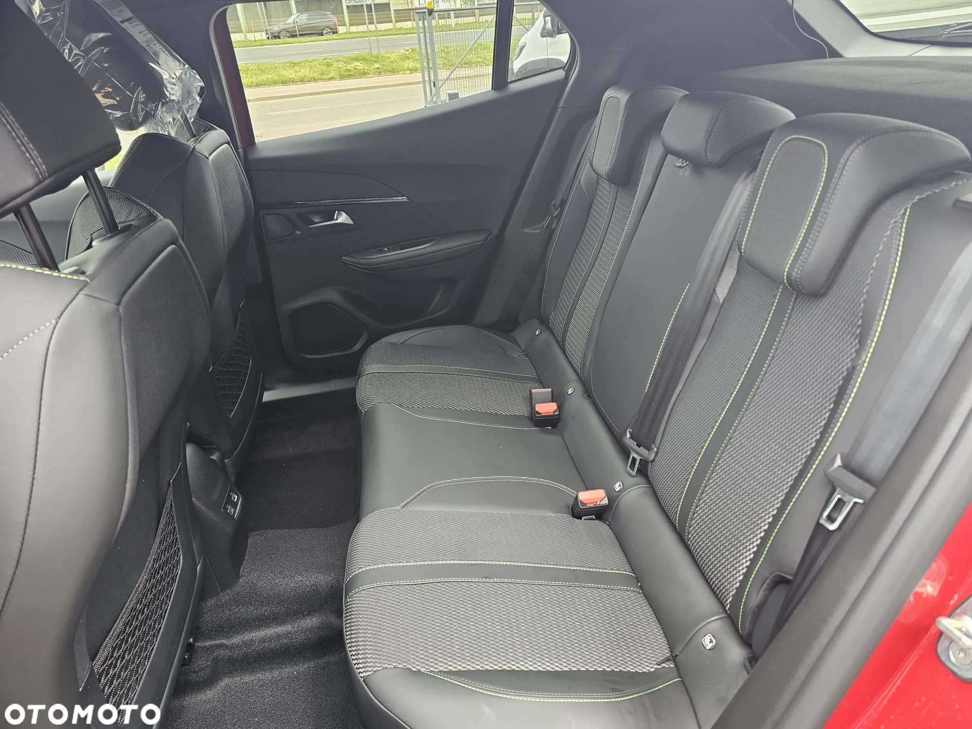 Peugeot 2008 PureTech mHEV GT e-DCS6 - 9