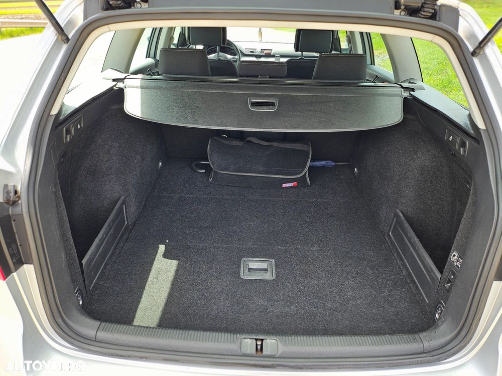 Volkswagen Passat 2.0 TDI DSG BlueMotion Technology Comfortline - 10