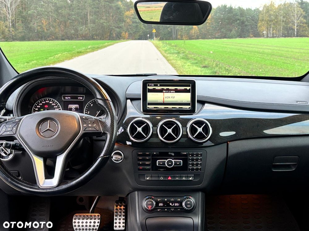 Mercedes-Benz Klasa B 220 d 4Matic 7G-DCT AMG Line - 15