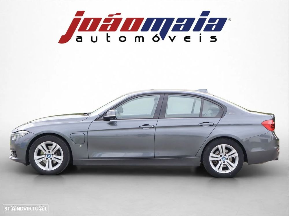 BMW 330 e iPerformance Line Sport - 6
