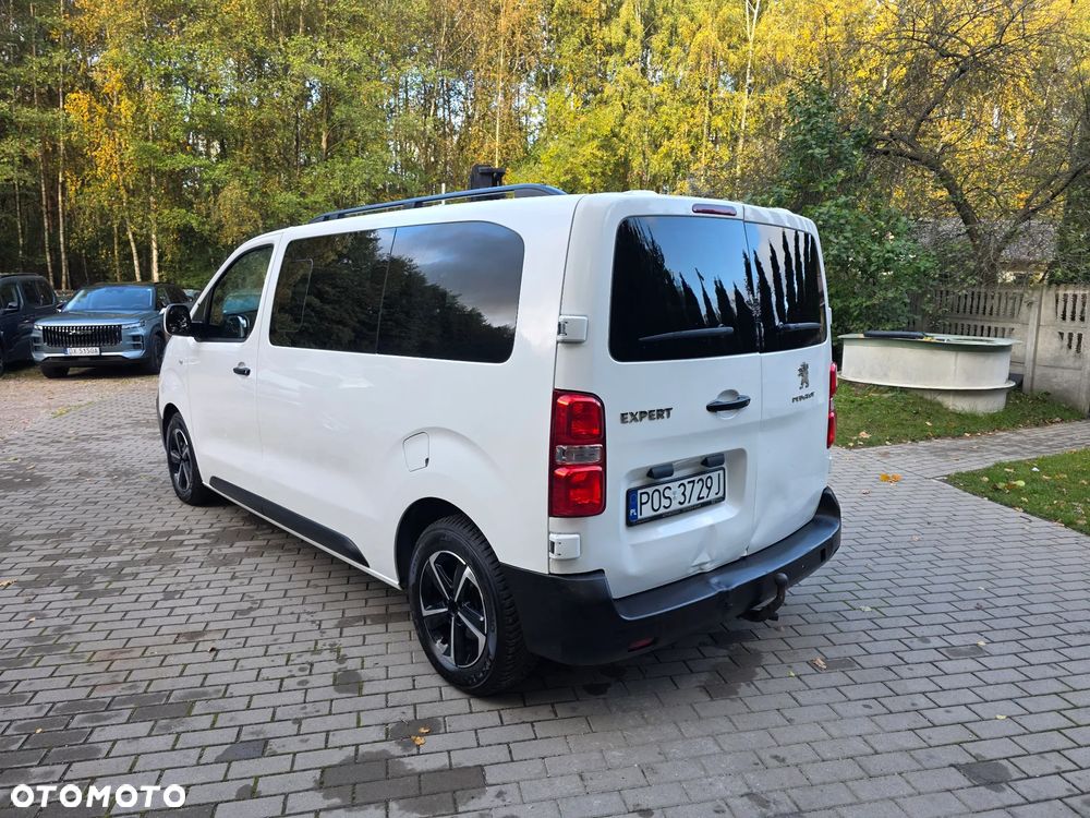 Peugeot Traveller 2016