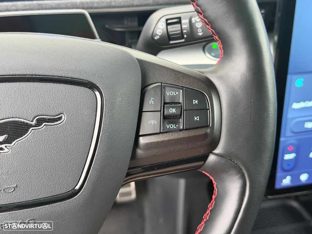 Ford Mustang Mach-E AWD PREMIUM - 22