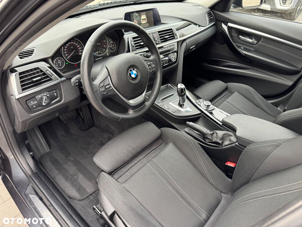 BMW Seria 3 320d xDrive Edition M Sport Shadow - 16
