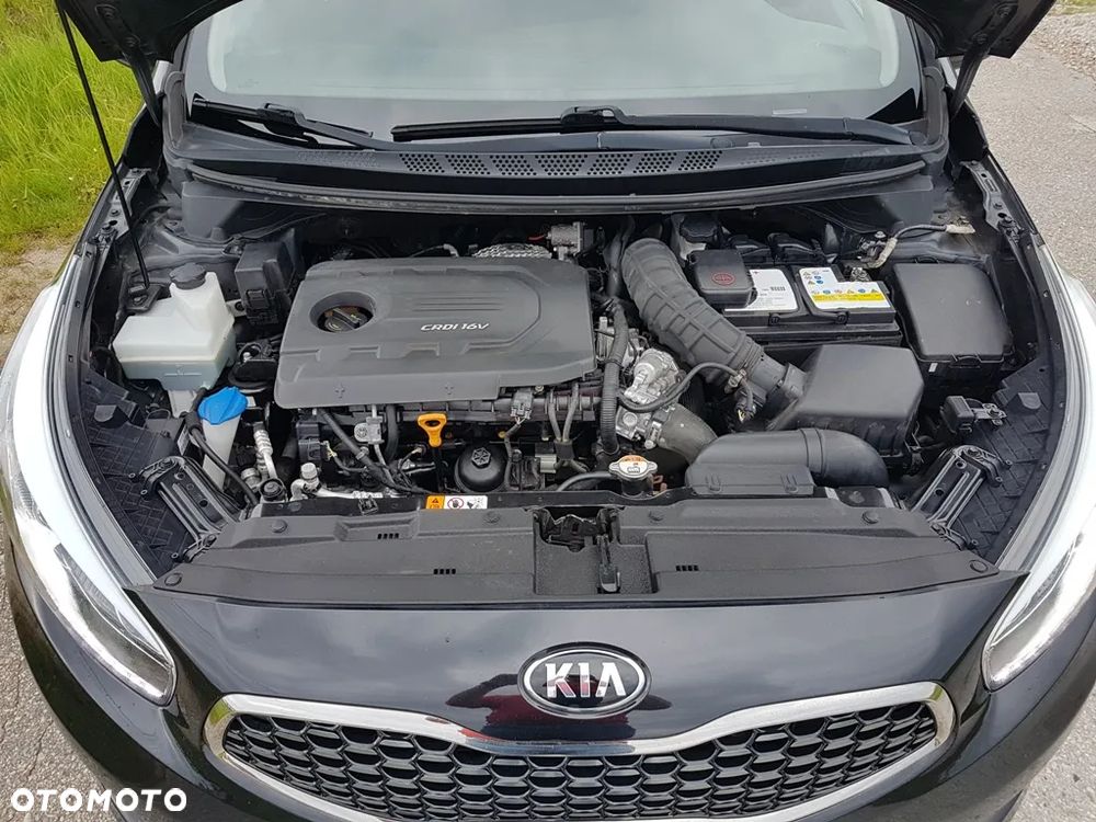 Kia Ceed 1.6 CRDi 136 ISG Dream-Team Edition - 39