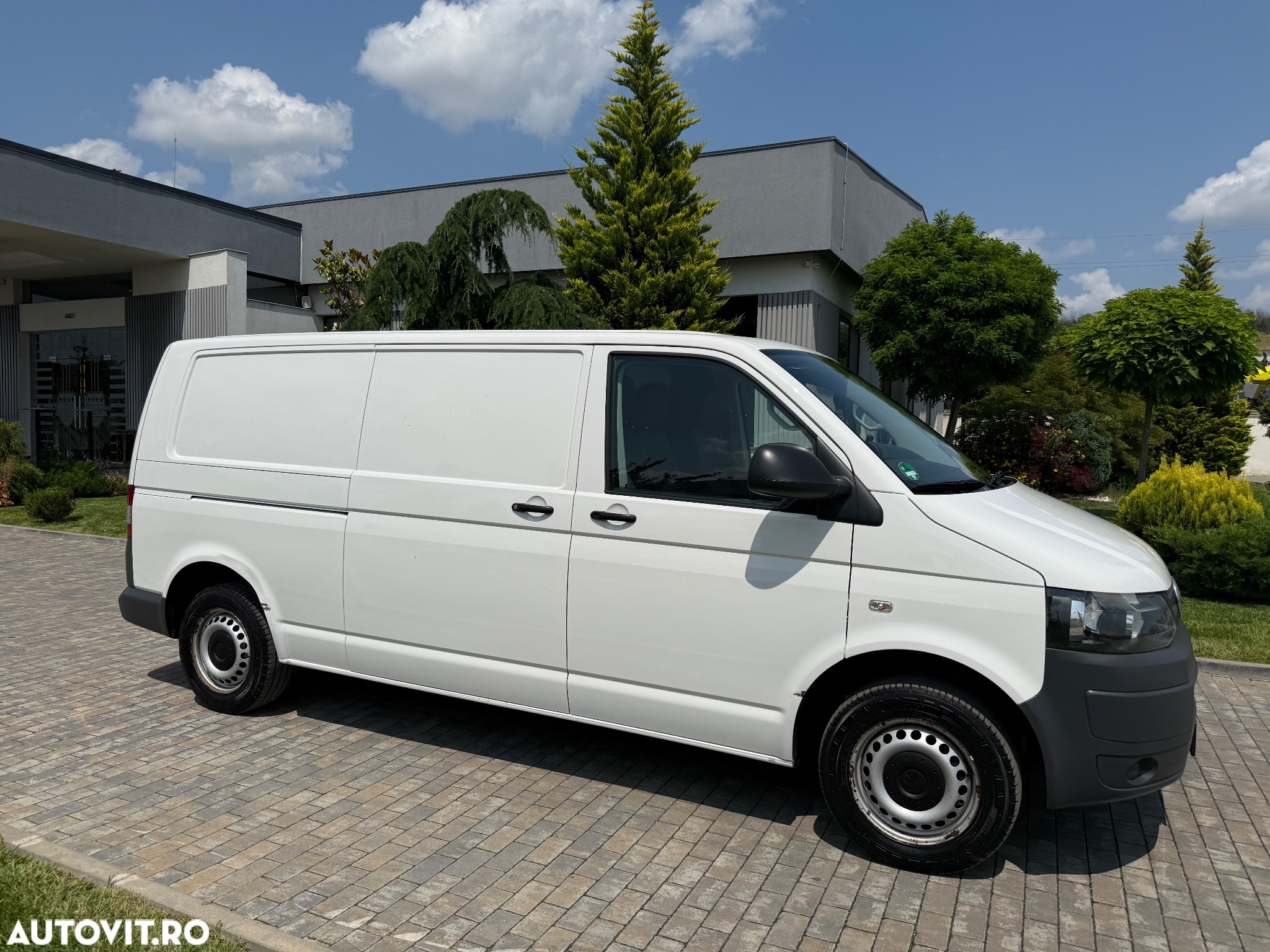Volkswagen Transporter - 11