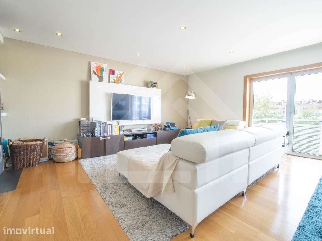 Apartamento duplex T4, com 180 m² de área e 60 m² de garagem nos Ol... - Grande imagem: 4/31