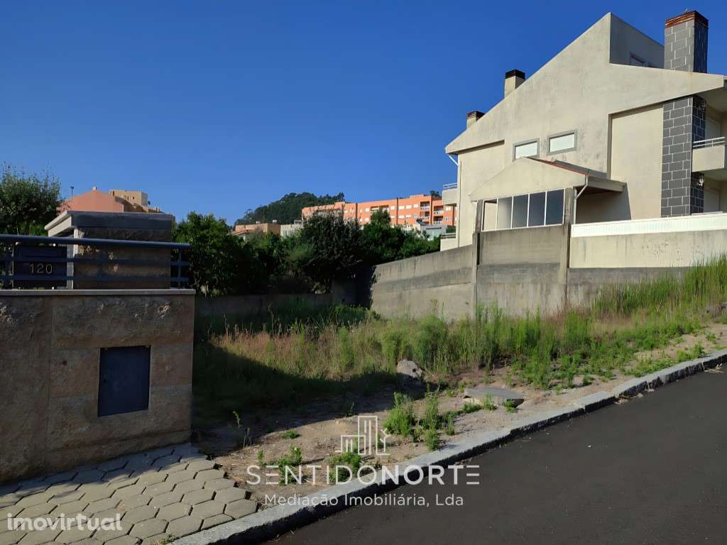 Terreno em Zona Nobre de Canelas - Grande imagem: 2/6