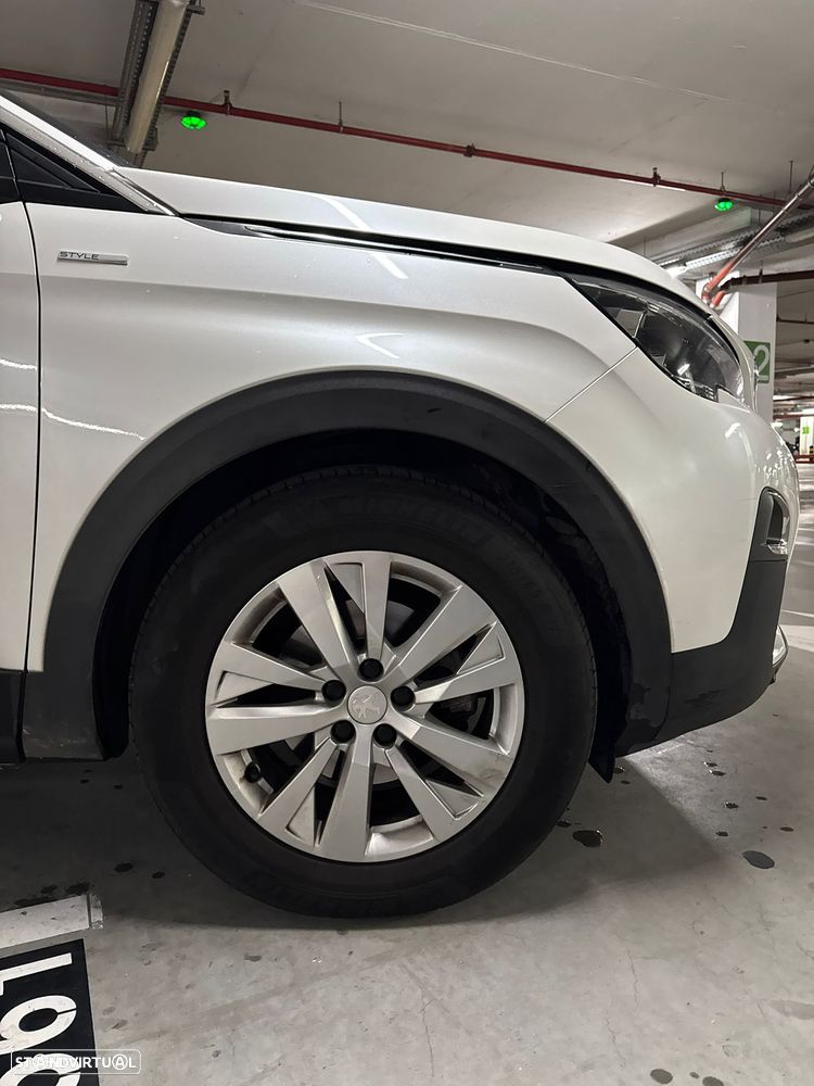 Peugeot 3008 1.5 BlueHDi GT - 19