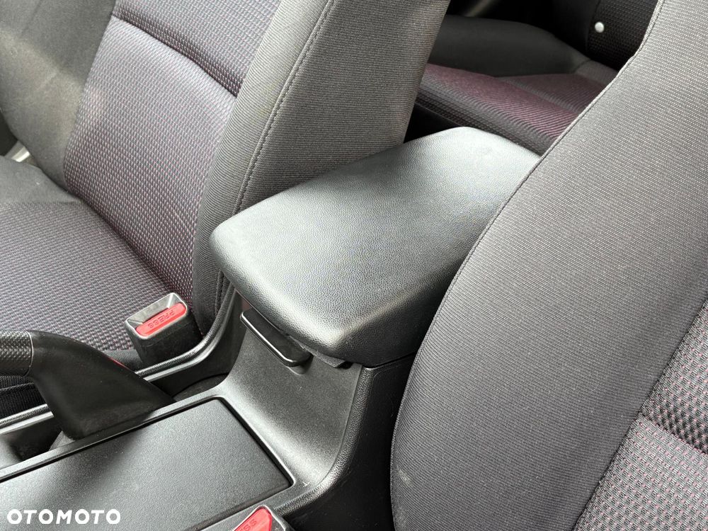 Mazda 3 1.6 Exclusive - 26