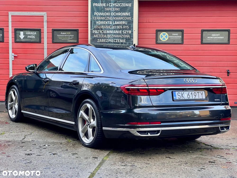 Audi A8 - 2