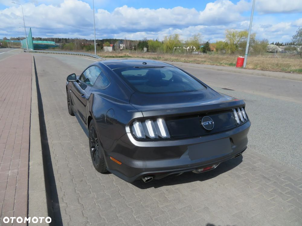 Ford Mustang 5.0 V8 GT - 6