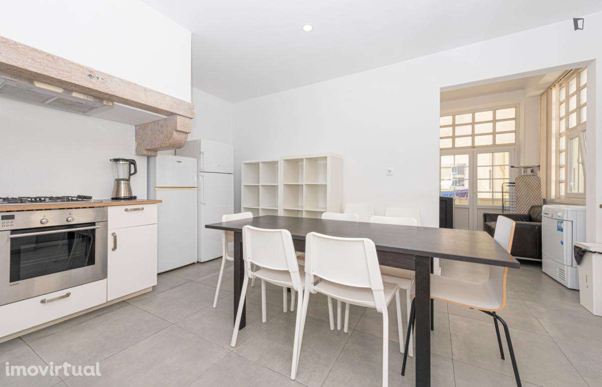 Quarto - localizado em Marquês de Pombal Lisbon - Grande imagem: 4/17