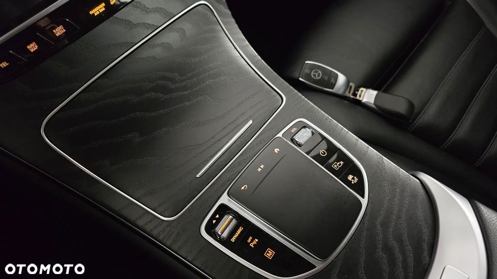 Mercedes-Benz GLC 300 de 4Matic 9G-TRONIC AMG Line Plus - 20