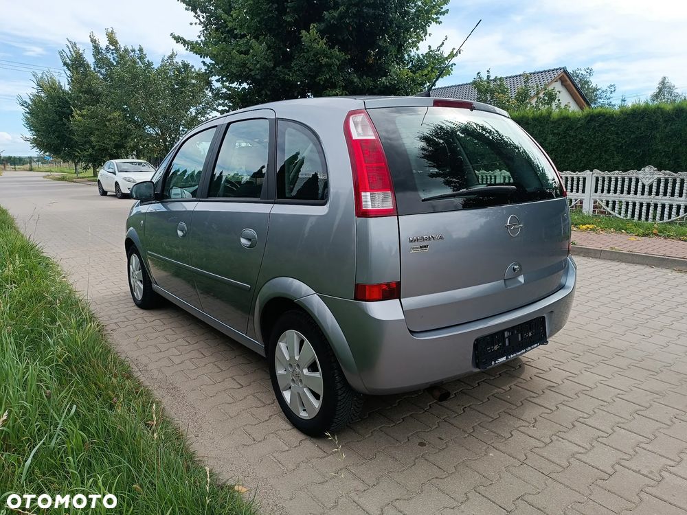 Opel Meriva 1.6 (Essentia) - 14