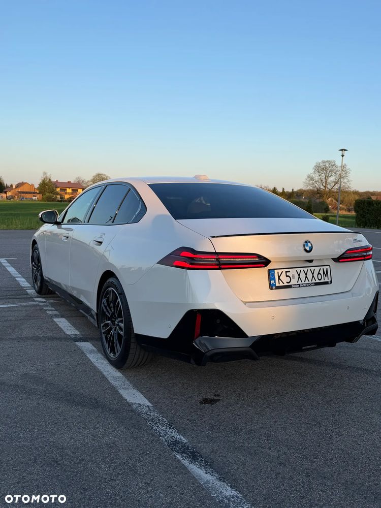 BMW Seria 5 520i mHEV Luxury Line sport - 2