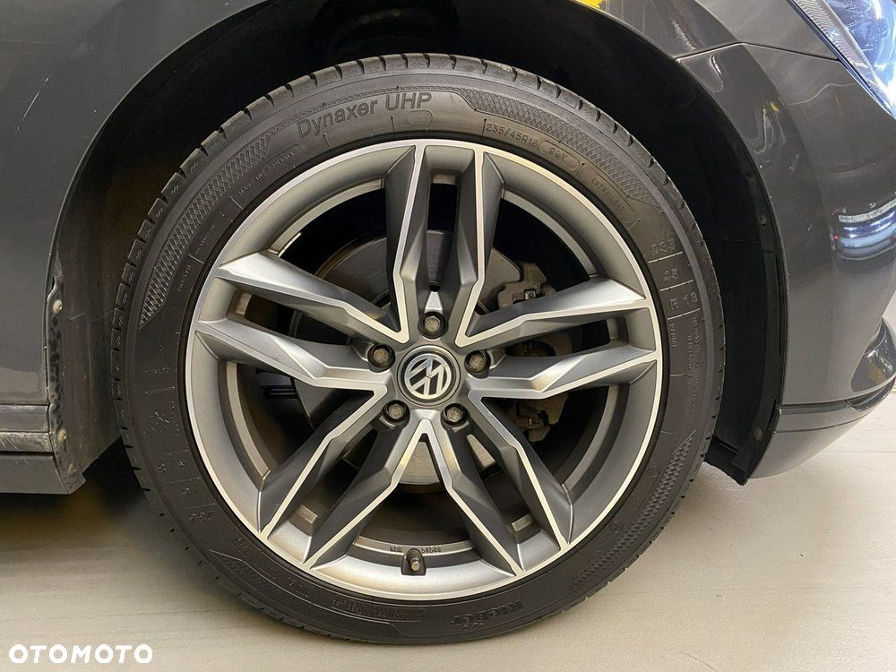 Volkswagen Passat - 10