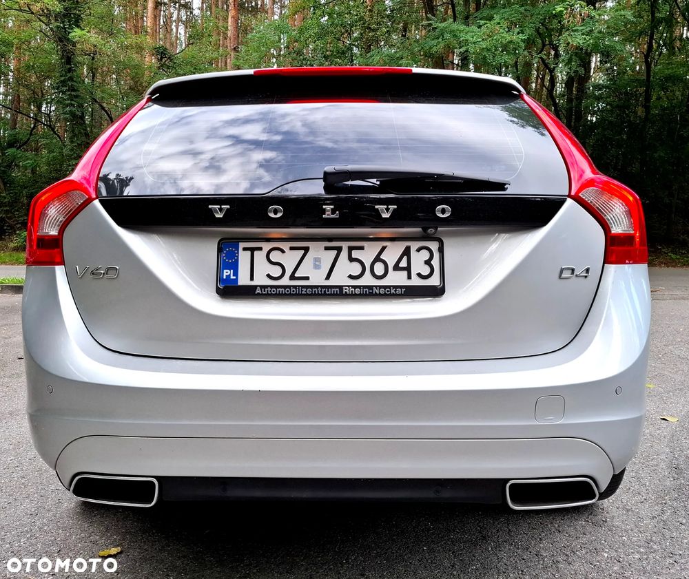 Volvo V60 D4 Momentum - 20