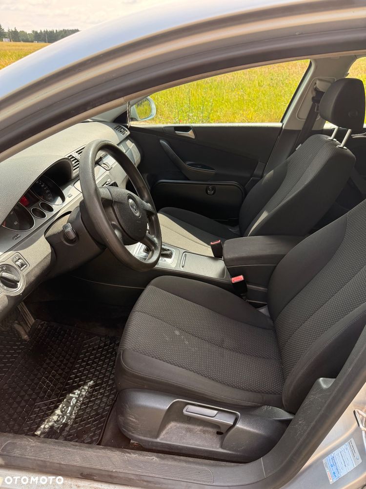 Volkswagen Passat 2.0 TDI Comfortline DSG - 6