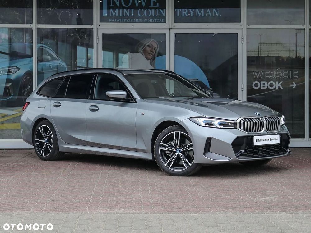 BMW Seria 3 330e xDrive M Sport sport - 4