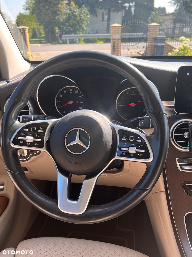 Mercedes-Benz GLC 300 4Matic 9G-TRONIC Exclusive - 22